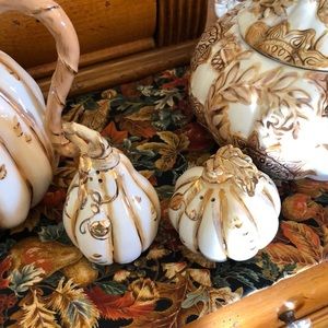 Heather Goldminc Blue Sky Harvest Pumpkin/Gourd Salt & Pepper Set Ivory and Gold